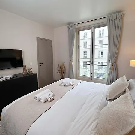Luxembourg Garden Family Flat Delight Apartment