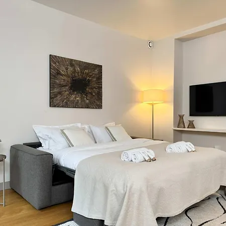 Luxembourg Garden Family Flat Delight * Paris
