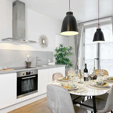 Apartment Luxembourg Garden Family Flat Delight *