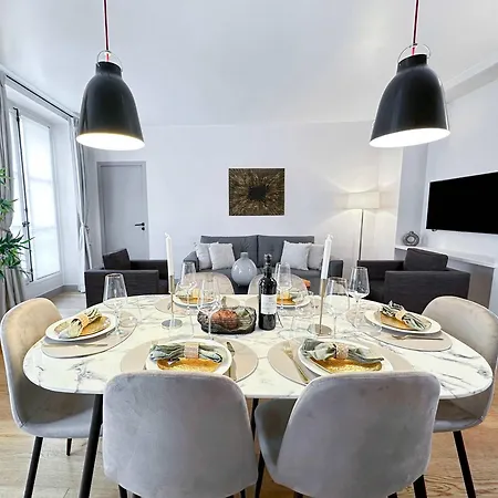Apartment Luxembourg Garden Family Flat Delight